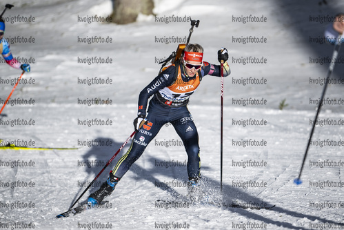 13.01.2022, xsoex, Biathlon IBU Junior Cup Pokljuka, Sprint Women, v.l. Hanna-Michele Hermann (Germany) in aktion / in action competes