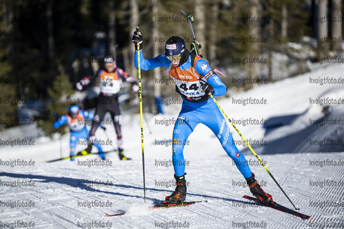 13.01.2022, xsoex, Biathlon IBU Junior Cup Pokljuka, Sprint Men, v.l. Nicolo Betemps (Italy) in aktion / in action competes