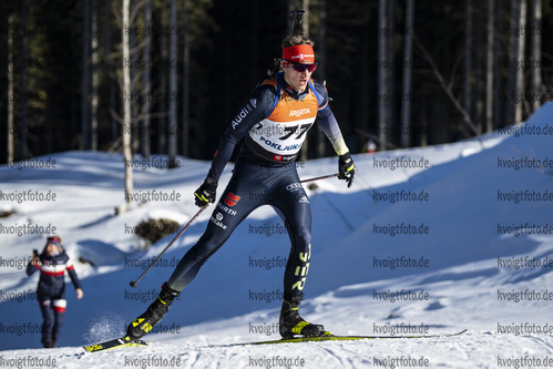 15.01.2022, xsoex, Biathlon IBU Junior Cup Pokljuka, Sprint Men, v.l. Benjamin Menz (Germany) in aktion / in action competes