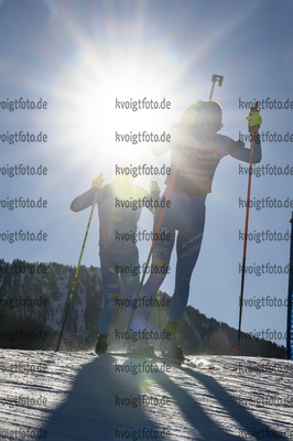 19.01.2022, xkvx, Biathlon IBU World Cup Anterselva, Training Women and Men, v.l. Lisa Vittozzi (Italy) in aktion / in action competes