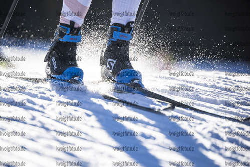 19.01.2022, xkvx, Biathlon IBU World Cup Anterselva, Training Women and Men, v.l. Feature / Salomon Schuhe / Boots / Skis / Ski in aktion / in action competes