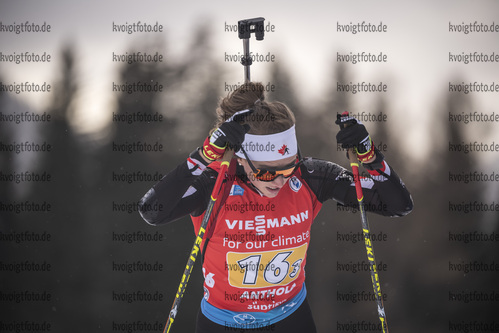 22.01.2022, xkvx, Biathlon IBU World Cup Anterselva, Relay Women, v.l. Emily Dickson (Canada) in aktion / in action competes