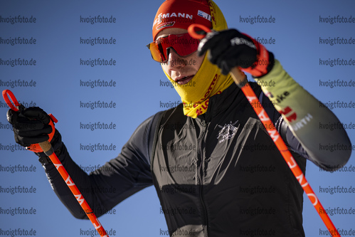 25.01.2022, xkvx, Biathlon Training Anterselva, v.l. Roman Rees (Germany) in aktion / in action competes