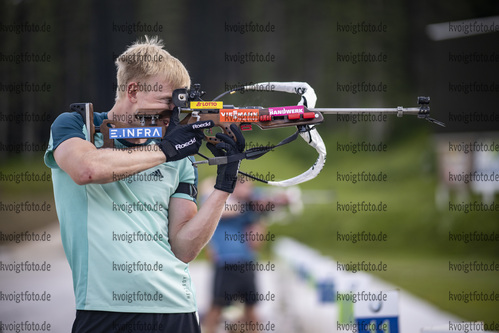 Pokljuka, Slowenien, 30.06.22: Roman Rees (Germany) in aktion am Schiessstand waehrend des Training am 30. June  2022 in Pokljuka. (Foto von Kevin Voigt / VOIGT)

Pokljuka, Slovenia, 30.06.22: Roman Rees (Germany) at the shooting range during the training at the June 30, 2022 in Pokljuka. (Photo by Kevin Voigt / VOIGT)