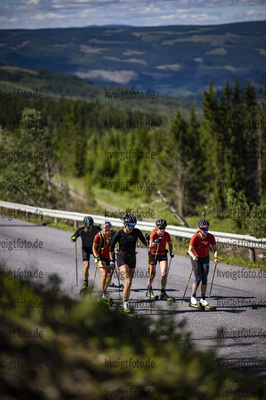 Hafjell, Norwegen, 10.07.22: Trainer Kristian Mehringer (Germany), Anna Weidel (Germany), Vanessa Hinz (Germany), Janina Hettich-Walz (Germany), Franziska Hildebrand (Germany) in aktion waehrend des Training am 10. July  2022 in Hafjell. (Foto von Kevin Voigt / VOIGT)

Hafjell, Norway, 10.07.22: Trainer Kristian Mehringer (Germany), Anna Weidel (Germany), Vanessa Hinz (Germany), Janina Hettich-Walz (Germany), Franziska Hildebrand (Germany) in action competes during the training at the July 10, 2022 in Hafjell. (Photo by Kevin Voigt / VOIGT)