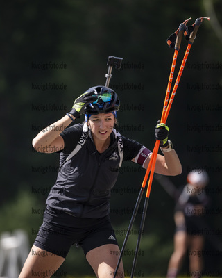 Obertilliach, Oesterreich, 12.08.22: Franziska Preuss (Germany) in aktion waehrend des Training am 12. August 2022 in Obertilliach. (Foto von Kevin Voigt / VOIGT)

Obertilliach, Austria, 12.08.22: Franziska Preuss (Germany) in action competes during the training at the August 12, 2022 in Obertilliach. (Photo by Kevin Voigt / VOIGT)