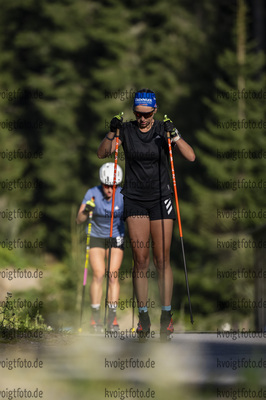 Obertilliach, Oesterreich, 14.08.22: Franziska Preuss (Germany) in aktion waehrend des Training am 14. August 2022 in Obertilliach. (Foto von Kevin Voigt / VOIGT)

Obertilliach, Austria, 14.08.22: Franziska Preuss (Germany) in action competes during the training at the August 14, 2022 in Obertilliach. (Photo by Kevin Voigt / VOIGT)