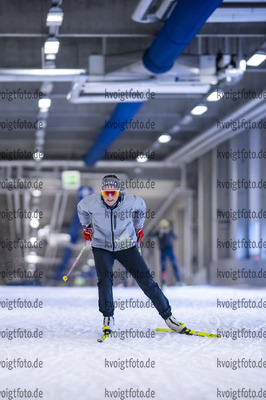 Oberhof, Deutschland, 22.10.22: Anna Weidel (Germany) in aktion waehrend des Training in der Skihalle am 22. Oktober 2022 in Oberhof. (Foto von Kevin Voigt / VOIGT)

Oberhof, Germany, 22.10.22: Anna Weidel (Germany) in action competes during the training in the ski tunnel at the October 22, 2022 in Oberhof. (Photo by Kevin Voigt / VOIGT)