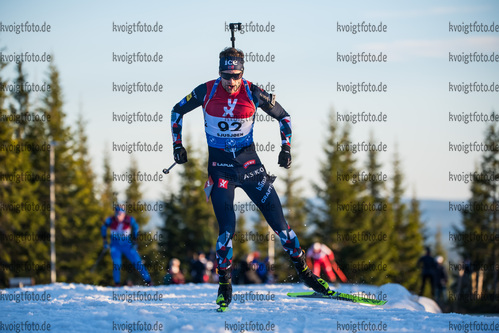 Sjusjoen, Norwegen, 12.11.22: Tarjei Boe  (Norway) in aktion waehrend des Sprint der Herren bei dem Season Opening im Biathlon am 12. November 2022 in Sjusjoen. (Foto von Kevin Voigt / VOIGT)

Sjusjoen, Norway, 12.11.22: Tarjei Boe  (Norway) in action competes during the men’s sprint at the Biathlon Season Opening on November 12, 2022 in Sjusjoen. (Photo by Kevin Voigt / VOIGT)