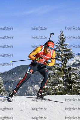 11.12.2020, xadex, Biathlon IBU Weltcup Hochfilzen, Sprint Herren, v.l. v.l. Benedikt Doll (GER)  / 

Copyright: EXPA/Adelsberger via VOIGT Fotografie