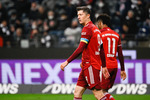 26.02.2022, xhomx, Fussball 1.Bundesliga, Eintracht Frankfurt - FC Bayern Muenchen, v.l. Robert Lewandowski (FC Bayern Muenchen) schaut / looks on
