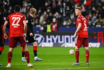 26.02.2022, xhomx, Fussball 1.Bundesliga, Eintracht Frankfurt - FC Bayern Muenchen, v.l. Joshua Kimmich (FC Bayern Muenchen) schaut / looks on
