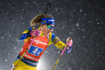 08.12.2019, xkvx, Biathlon IBU Weltcup Oestersund, Staffel Damen, v.l. Hanna Oeberg (Sweden) in aktion / in action competes