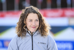 22.12.2019, xkvx, Biathlon IBU Weltcup Le Grand Bornand, Verfolgung Damen, v.l. Laura Dahlmeier (ZDF) schaut / looks on
