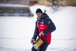 16.10.2020, xkvx, Biathlon Training - Passo di Lavaze, v.l. Coach Patrick Oberegger (Norway)  