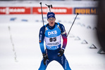 28.11.2020, xkvx, Biathlon IBU Weltcup Kontiolahti, Einzel Herren, v.l. Niklas Hartweg (Switzerland) im Ziel / in the finish