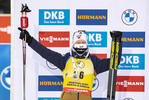 28.11.2020, xkvx, Biathlon IBU Weltcup Kontiolahti, Einzel Herren, v.l. Johannes Thingnes Boe (Norway) bei der Siegerehrung / at the medal ceremony