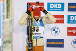03.12.2020, xkvx, Biathlon IBU Weltcup Kontiolahti, Sprint Herren, v.l. Arnd Peiffer (Germany) bei der Siegerehrung / at the medal ceremony
