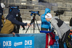 04.12.2020, xkvx, Biathlon IBU Weltcup Kontiolahti, Training Damen und Herren, v.l. Johannes Thingnes Boe (Norway) schaut / looks on