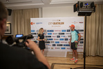 14.08.2021, xkvx, City Biathlon Wiesbaden 2021, v.l. Anja Froehlich (ZDF), Philipp Nawrath (Germany)  / 