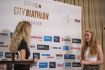 14.08.2021, xkvx, City Biathlon Wiesbaden 2021, v.l. Anja Froehlich (ZDF), Marketa Davidova (Czech Republic)  / 
