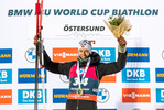 27.11.2021, xkvx, Biathlon IBU World Cup Oestersund, Individual Men, v.l. Sturla Holm Laegreid (Norway) bei der Siegerehrung / at the medal ceremony