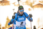 18.12.2021, xkvx, Biathlon IBU World Cup Le Grand Bornand, Pursuit Women, v.l. Anais Bescond (France) in aktion / in action competes