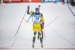 18.12.2021, xkvx, Biathlon IBU World Cup Le Grand Bornand, Pursuit Women, v.l. Hanna Oeberg (Sweden) im Ziel / in the finish