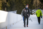 20.01.2022, xkvx, Biathlon IBU World Cup Anterselva, Individual Men, v.l. Sivert Guttorm Bakken (Norway) schaut / looks on