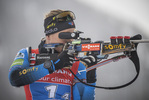 22.01.2022, xkvx, Biathlon IBU World Cup Anterselva, Relay Women, v.l. Anais Bescond (France) in aktion am Schiessstand / at the shooting range