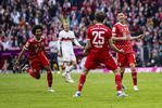 08.05.2022, Fussball, 1.Bundesliga, FC Bayern Muenchen - VfB Stuttgart, v.l. Torjubel, Goal celebration, celebrate the goal zum 2:1 durch Thomas Mueller (FC Bayern Muenchen)
