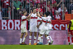 08.05.2022, Fussball, 1.Bundesliga, FC Bayern Muenchen - VfB Stuttgart, v.l. Torjubel, Goal celebration, celebrate the goal zum 2:2 durch Sasa Kalajdzic (VfB Stuttgart)